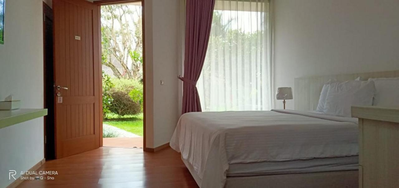 La Oma Hotel Lembang Buitenkant foto