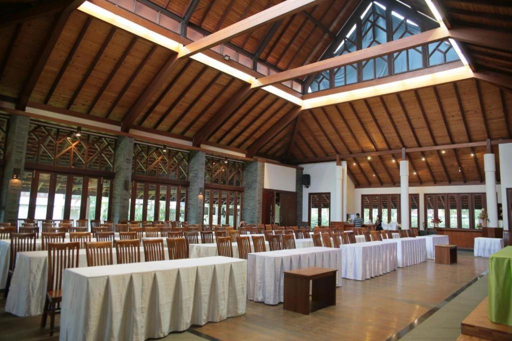 La Oma Hotel Lembang Buitenkant foto