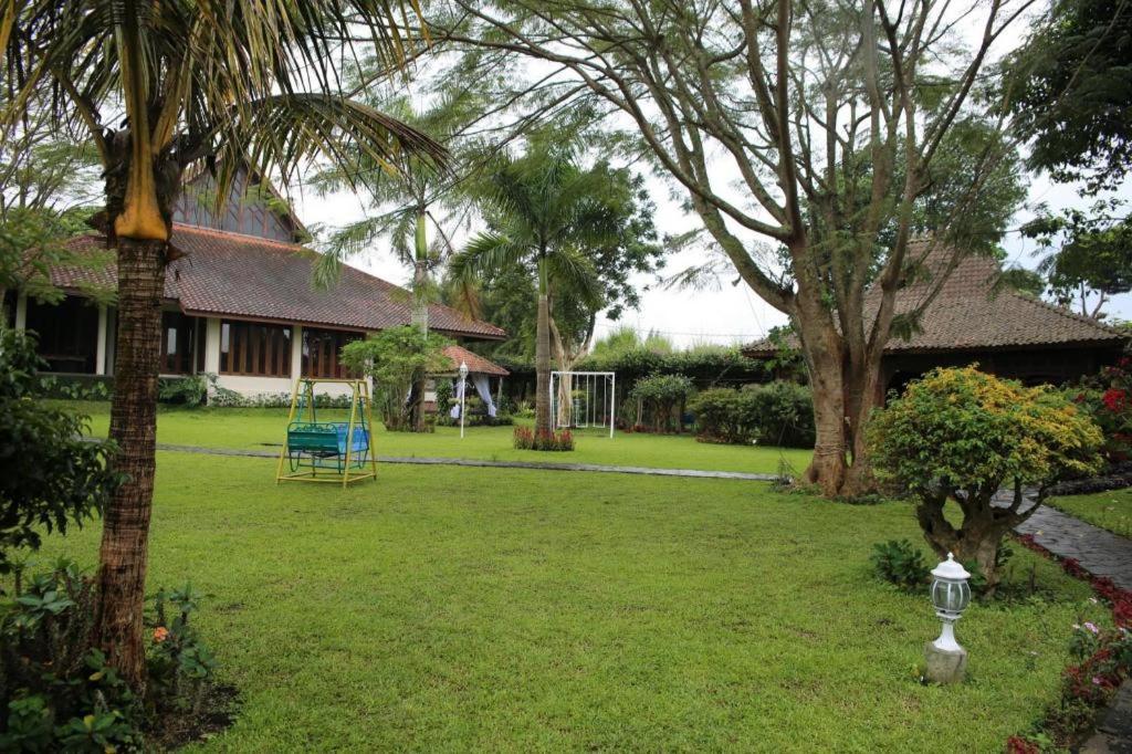 La Oma Hotel Lembang Buitenkant foto