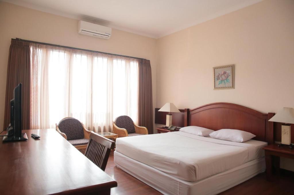 La Oma Hotel Lembang Buitenkant foto