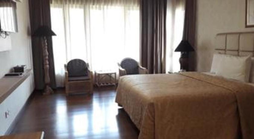 La Oma Hotel Lembang Buitenkant foto