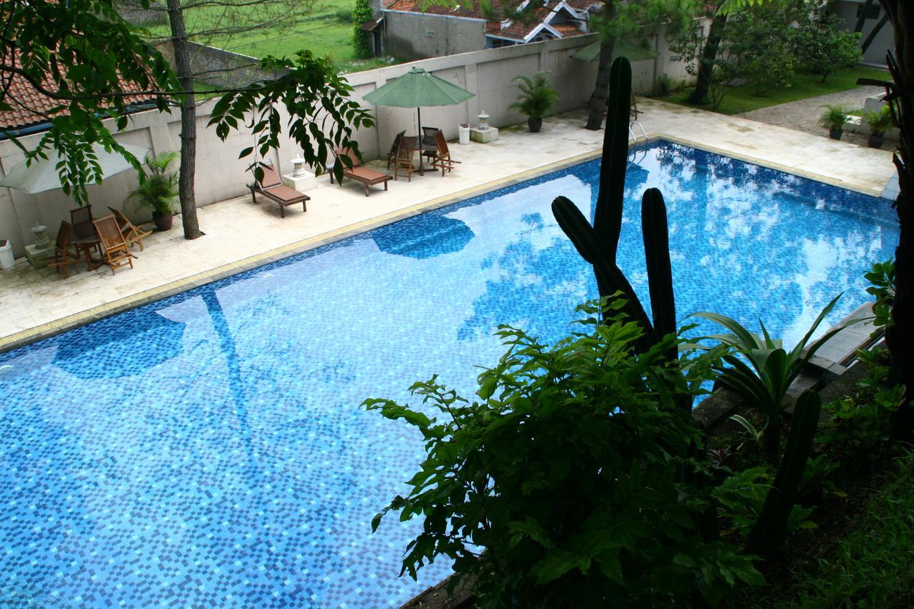 La Oma Hotel Lembang Buitenkant foto