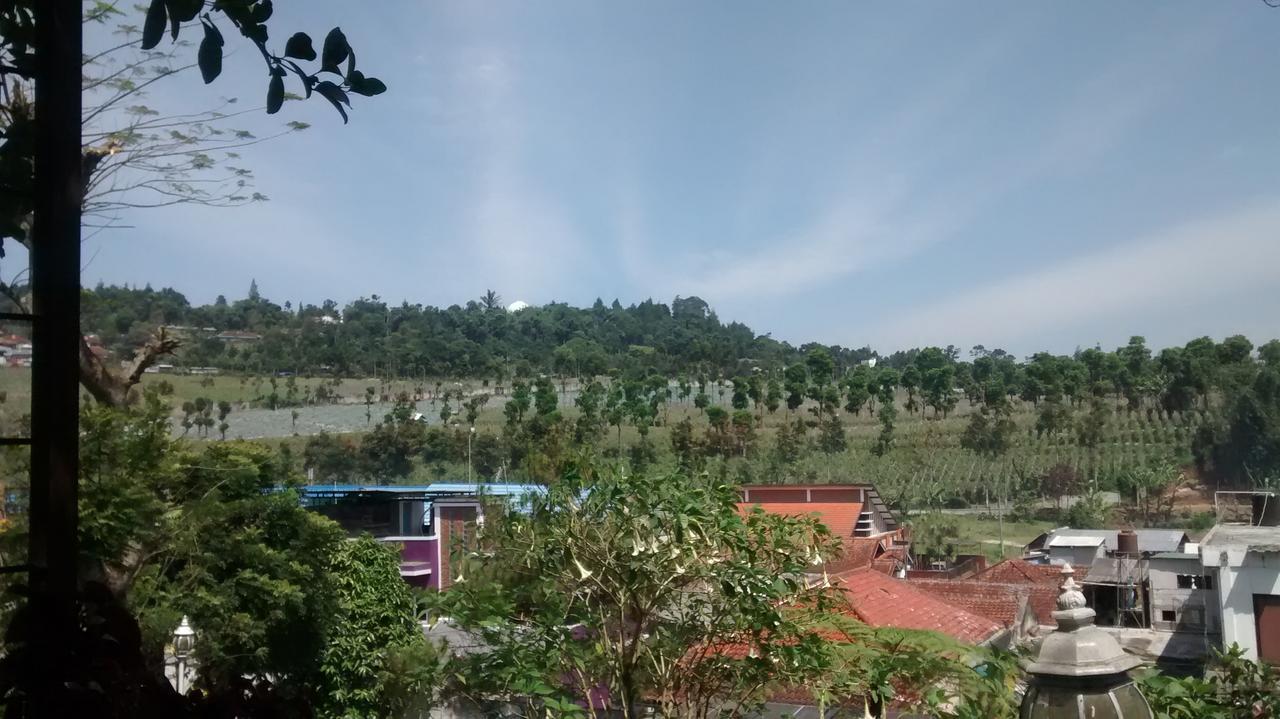 La Oma Hotel Lembang Buitenkant foto