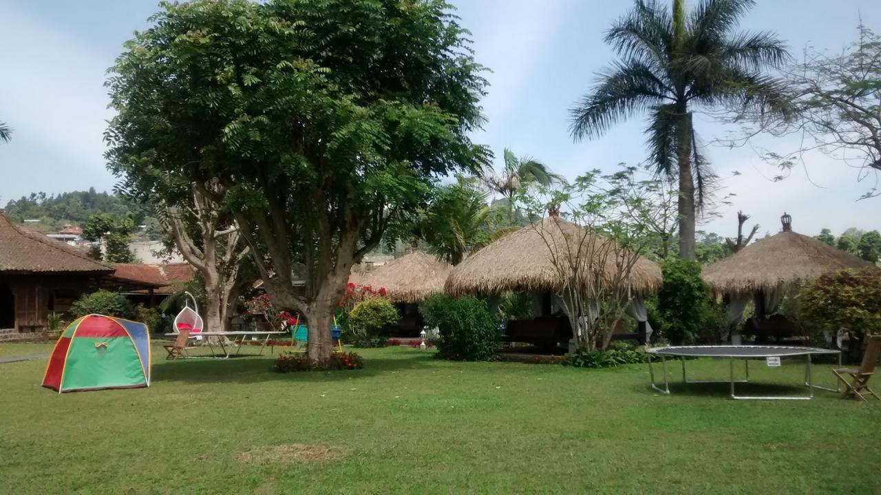 La Oma Hotel Lembang Buitenkant foto