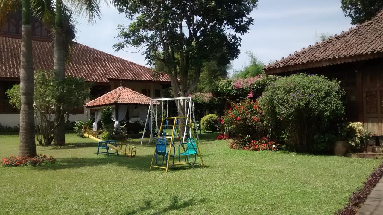 La Oma Hotel Lembang Buitenkant foto