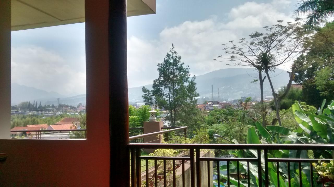 La Oma Hotel Lembang Buitenkant foto