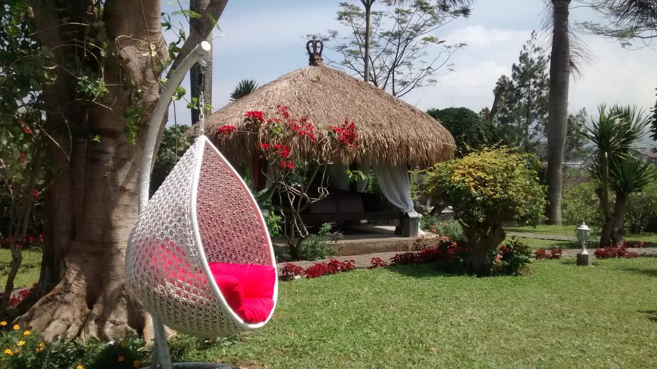 La Oma Hotel Lembang Buitenkant foto