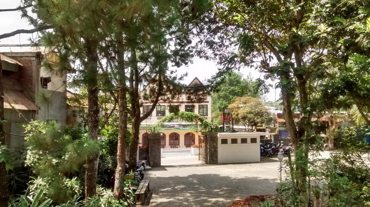 La Oma Hotel Lembang Buitenkant foto